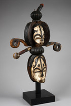 Masque anthropomorphe avec structure haute janiforme "okoroshi", Nigéria, Igbo, Taille: H: 59 cm (H: 23.2 inch), ID: 3041229 - 4/5