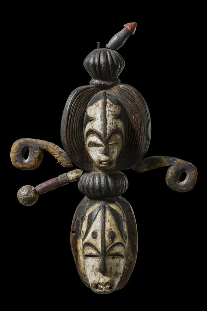 Anthropomorphe Maske mit janusköpfigem Aufsatz "okoroshi", Nigeria, Igbo, Größe: H: 59 cm (H: 23.2 inch), ID: 3041229