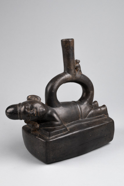 Figurales Steigbügelgefäß, Peru, Moche, Größe: H: 20,5 cm (H: 8.1 inch), ID: 3051432