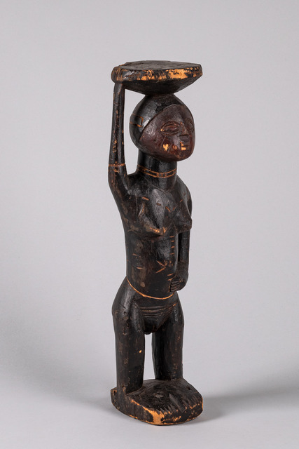 Female figure with bowl, D. R. Congo, Luba, Zela, Size: H: 38,5 cm (H: 15.2 inch), ID: 3050072