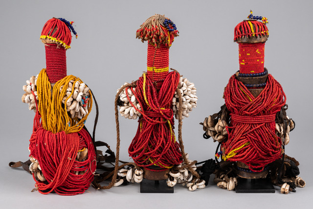 Drei Puppen "ham pilu", Kamerun, Fali, Größe: H: ca. 24 cm (each) (H: ca. 9.4 inch (each)), ID: 3050042