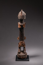 Standing anthropomorphic figure, Mali, Dogon, Size: H: 43,5 cm (H: 17.1 inch), ID: 3052195 - 3/4