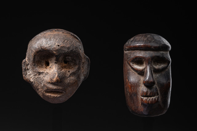Two small heads, India, Naga, Size: H: 7 cm & 8 cm (H: 2.8 inch & 3.1 inch), ID: 3052224