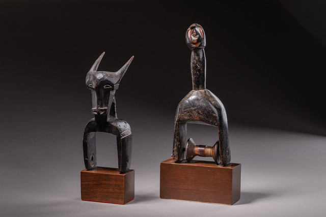 Two zoomorphic heddle pulleys, Côte d'Ivoire, ID: 3052205