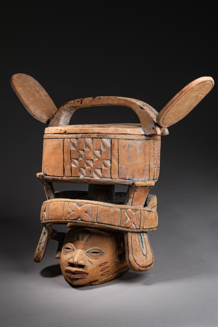 Headdress "gelede", Nigeria, Yoruba, Size: H: 51 cm (H: 20.1 inch), ID: 3052212