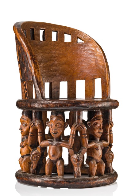 Prestige chair, Cameroon Grassfields, Babanki-Tungo, Size: H: 42,5 cm 82 cm (seat backrest) D: 51 cm (seat) (H: 16.7 inch 32.3 inch (seat backrest) D: 20.1 inch (seat)), ID: 3052273