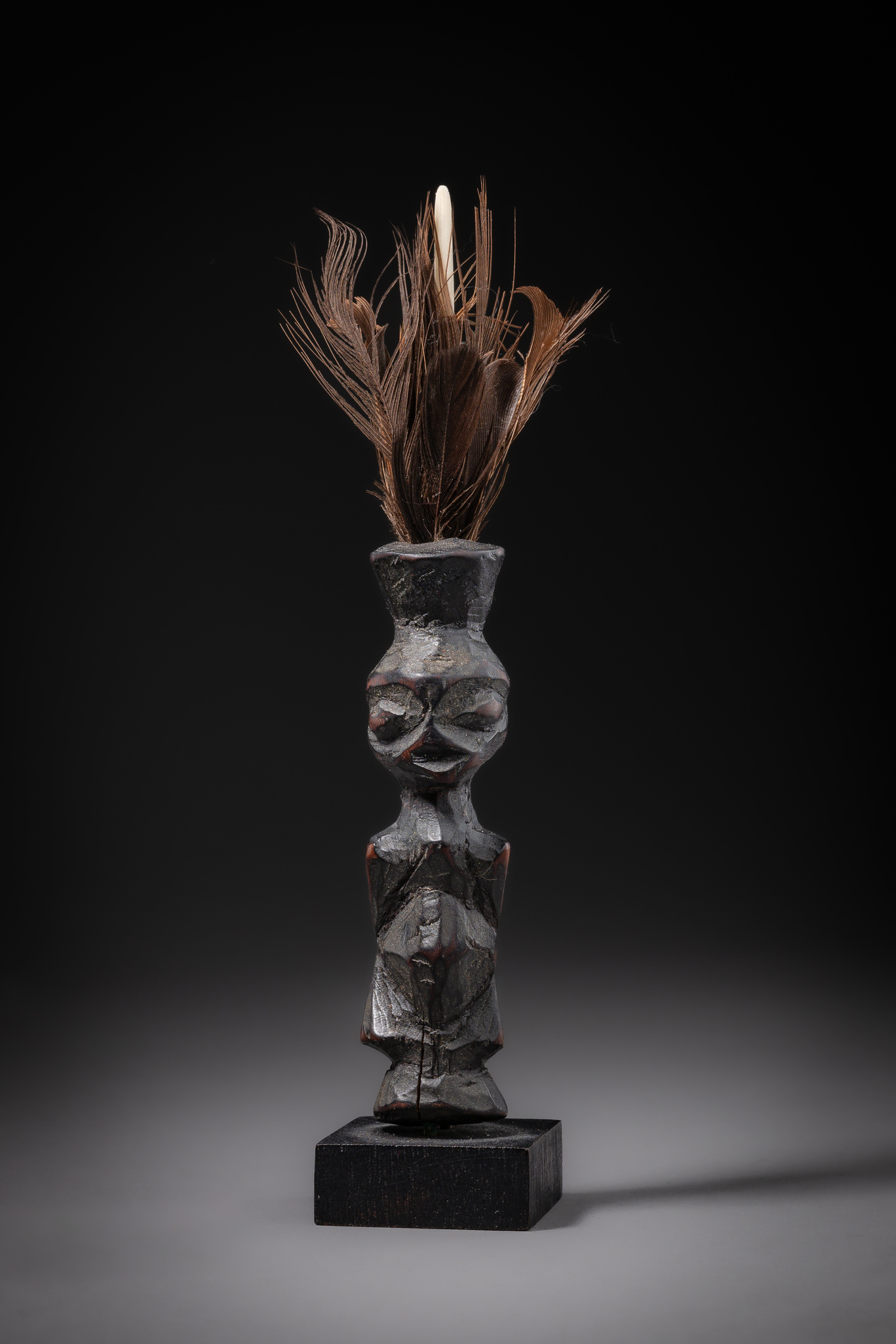 Zauberfigürchen, D. R. Kongo, Lulua, Größe: H: 8,8 cm 14,5 cm (with feathers) (H: 3.5 inch 5.7 inch (with feathers)), ID: 3052754