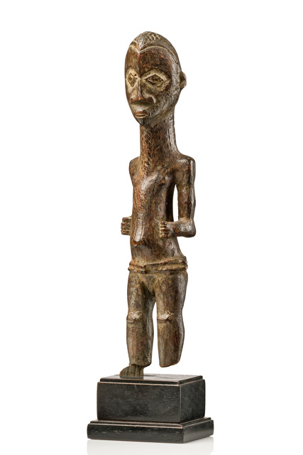 Standing figure, D. R. Congo, Southern Congo, between Kasai and Sankuru Rivers, Bena Lulua, Bakwa Ndolo, Size: H: 28 cm (H: 11.0 inch), ID: 3052755