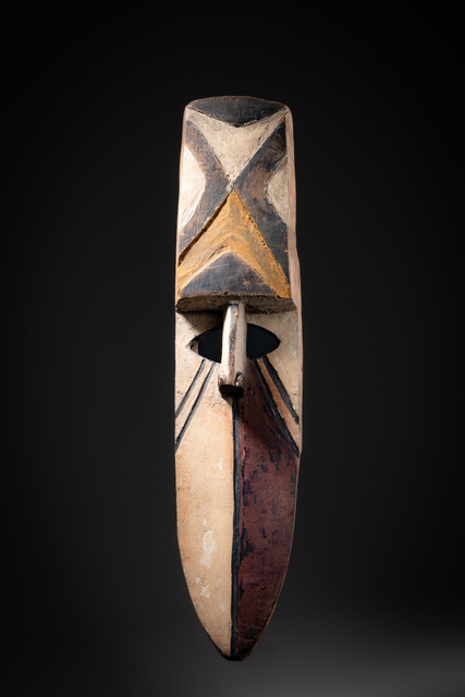 Anthropomorphic mask "igri" or "okonkpo", Nigeria, Igbo-Afikpo, Size: H: 42,5 cm (H: 16.7 inch), ID: 3052817