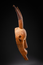 Anthropomorphic mask with horns, Cameroon, Fang, Size: H: 62,5 cm (H: 24.6 inch), ID: 3052819 - 3/5