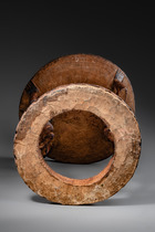 Caryatid stool with female figures, Malawi, Nyanja, Size: H: 50 cm D: 31 cm (H: 19.7 inch D: 12.2 inch), ID: 3052803 - 6/7