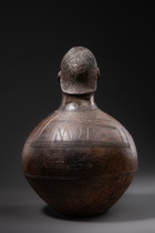 Récipient avec tête humaine, R. D. Congo, Bakongo / Woyo, Voania de Muba (†1928), Taille: H: 38 cm D: 26 cm (H: 15.0 inch D: 10.2 inch), ID: 3052770 - 4/6
