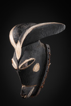 Zoomorphic mask of the "karikpo" society, Nigeria, Ogoni, Size: H: 29,5 cm (H: 11.6 inch), ID: 3052797 - 2/5