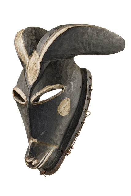 Zoomorphic mask of the "karikpo" society, Nigeria, Ogoni, Size: H: 29,5 cm (H: 11.6 inch), ID: 3052797