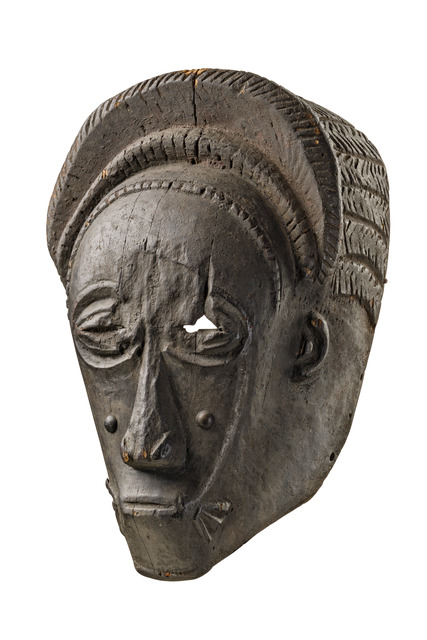 Portrait mask "ndoma" of the "mblo" group, Côte d'Ivoire, Baule, Size: H: 28,5 cm (H: 11.2 inch), ID: 3052903