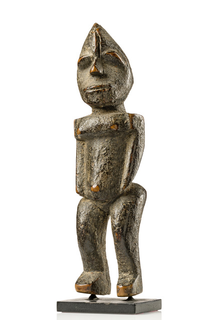 Standing figure, Burkina Faso, Lobi, Size: H: 12,5 cm (H: 4.9 inch), ID: 3052893