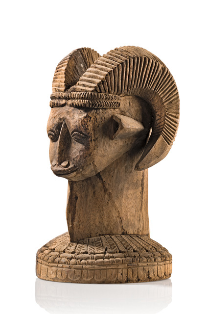 Rare ram head "osamasinmi", Nigeria, Benin / Owo, Size: H: 38,5 cm (H: 15.2 inch), ID: 3053305