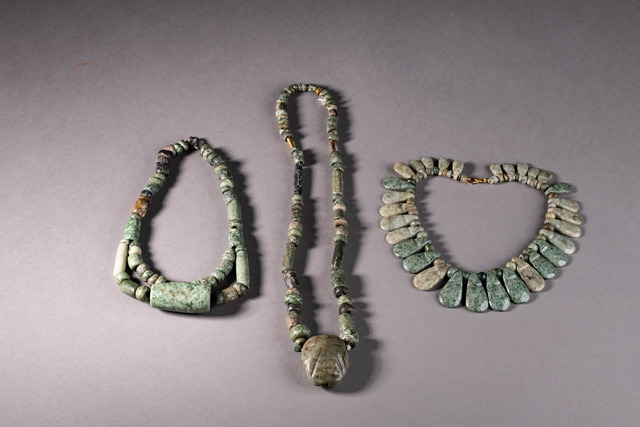 Drei Halsketten, Mexiko, Maya, Größe: L: 19,5 cm, 21 cm & 32 cm (L: 7.7 inch, 8.3 inch & 12.6 inch), ID: 3051430