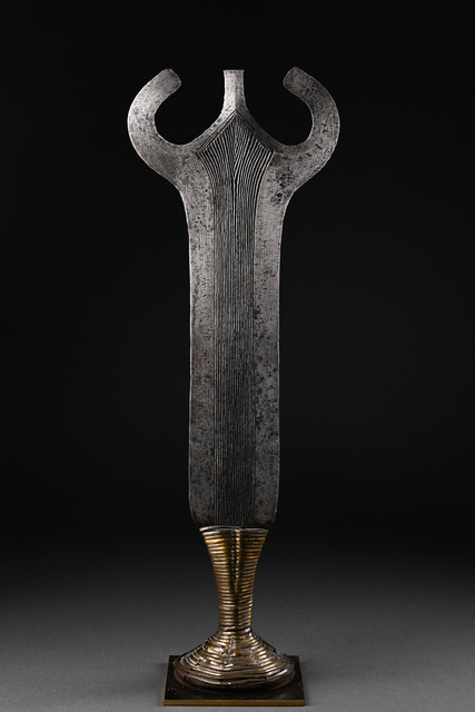 Prestige knife, D. R. Congo, Lobala, Size: H: 48 cm (H: 18.9 inch), ID: 3050493