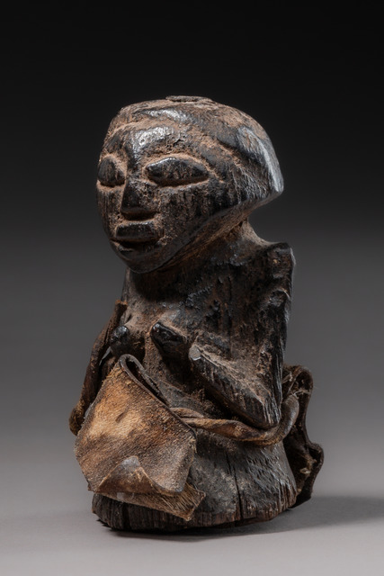 Female miniature half figure, D. R. Congo, Luba-Hemba, Size: H: 7,5 cm (H: 3.0 inch), ID: 3050409
