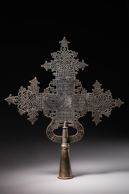 Processional crucifix "yämäsor mäsqäl' of the Ethiopian Christian Church, Ethiopia, Size: H: 51 cm (H: 20.1 inch), ID: 3052327