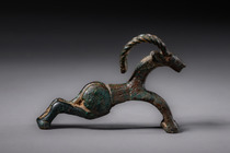 Pendentif en forme de bouquetin, vers le Ier millénaire av. J.-C., Proche-Orient, Taille: L: 6,5 cm (L: 2.6 inch), ID: 3052335 - 4/5