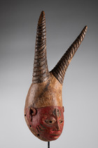 Kopfaufsatz "gelede" mit Hörnern, Nigeria, Yoruba, Größe: H: 39 cm (H: 15.4 inch), ID: 3050428 - 4/4