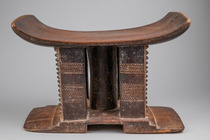 Hocker "dwa", Ghana, Akan, Ashanti (Asante), Größe: H: 22,5 cm (seat hight) B: 39,5 cm (H: 8.9 inch (seat hight) B: 15.6 inch), ID: 3050426 - 4/5