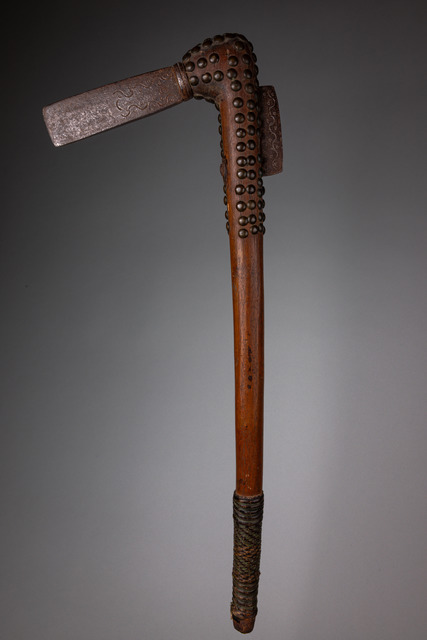 Rekade / sceptre / axe, Republic of Benin (ex Dahomey), Fon, Size: L: 50,5 cm (shaft) 11 cm (blade) (L: 19.9 inch (shaft) 4.3 inch (blade)), ID: 3050730