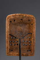 Anthropomorphic face mask "kindombolo", D. R. Congo, Pende, East, Size: H: 22 cm (H: 8.7 inch), ID: 3050922 - 4/4