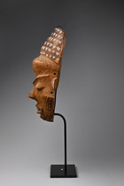 Anthropomorphic face mask "mbuya", D. R. Congo, Pende, Size: H: 35,5 cm (H: 14.0 inch), ID: 3050919 - 3/4
