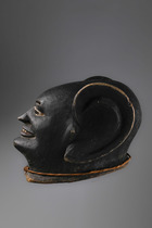 Männliche Helmmaske "lipiko" (pl. "mapiko"), Mosambik, Makonde, Größe: H: 20 cm (H: 7.9 inch), ID: 3050902 - 3/5