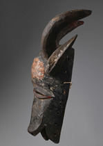 Zoomorphic face mask, Nigeria, Ibibio, Size: H: 26 cm 35 cm (with horns) (H: 10.2 inch 13.8 inch (with horns)), ID: 3050911 - 3/4