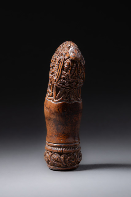 Handle of a ceremonial dagger 'kris' ('keris'), Indonesia - Java, Madura, Size: H: 10 cm (H: 3.9 inch), ID: 3050927
