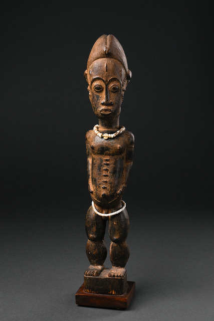 Standing male figure "blolo bian" or "asie usu", Côte d'Ivoire, Baoulé, Taille: H: 31,5 cm, ID: 3050973