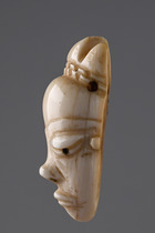Anthropomorphic miniature mask "gikhokho" (pl. "ikhokho"), D. R. Congo, Pende, Size: H: 4,5 cm (H: 1.8 inch), ID: 3050978 - 4/4