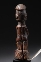 Figural handle for a divination tapper "iroke ifa", Nigeria, Yoruba, Size: H: 12 cm (H: 4.7 inch), ID: 3052111 - 4/4