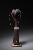Anthropomorpher Webrollenhalter, Côte d'Ivoire, Baule, Größe: H: 20,5 cm (H: 8.1 inch), ID: 3052105 - 2/4