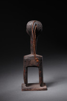 Anthropomorpher Webrollenhalter, Côte d'Ivoire, Baule, Größe: H: 20,5 cm (H: 8.1 inch), ID: 3052105 - 3/4