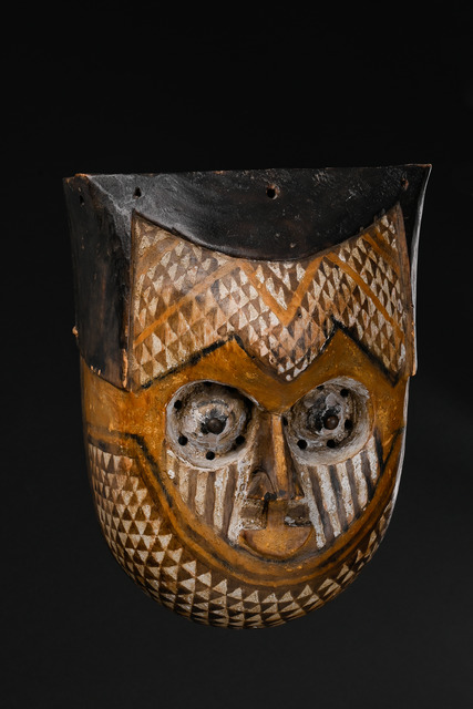 Mask "pwoom itok", D. R. Congo, Kuba, Size: H: 31,5 cm (H: 12.4 inch), ID: 3051619