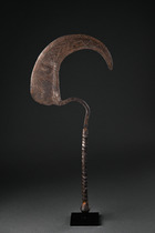 Ceremonial axe, Cameroon, Kirdi, Size: H: 43,3 cm (H: 17.0 inch), ID: 3051669 - 3/3