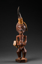 Power figure "nkisi" / "nkishi", D. R. Congo, Songye-Beneki, Size: H: 34,5 cm 45 cm (H: 13.6 inch 17.7 inch), ID: 3051612 - 2/5