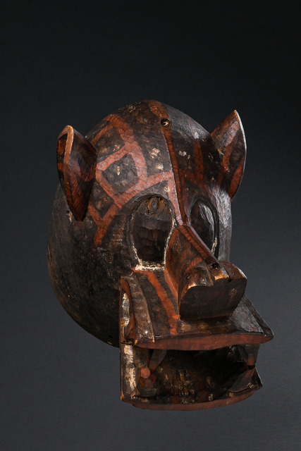 Zoomorphic helmet mask, probably "korobla", Côte d'Ivoire, Senufo, Size: H: 30 cm (H: 11.8 inch), ID: 3051609
