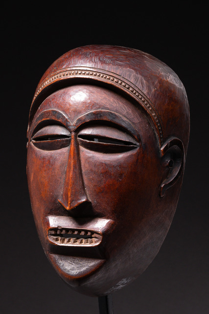 Small anthropomorphic mask, Angola, Chokwe, Size: H: 18 cm (H: 7.1 inch), ID: 3051733