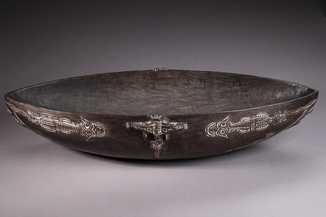 Large food bowl, Papua New Guinea - Huon Gulf, Morobe Province, Tami Islands, Size: L: 83 cm B: 35 cm (L: 32.7 inch B: 13.8 inch), ID: 3051694