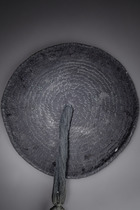 Bijoux avec des disques en forme d'assiette ornés de coquillages, Inde du Sud, Tamil Nadu, Monts Nilgiri, Toda, Taille: L: 259 cm D: 38 cm (shell discs) (L: 102.0 inch D: 15.0 inch (shell discs)), ID: 3052030 - 3/4