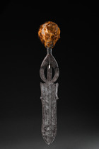 Short sword with fur-covered pommel, D. R. Congo, Ngombe, Doko, Poto, Size: L: 63,5 cm (L: 25.0 inch), ID: 3051708 - 2/2