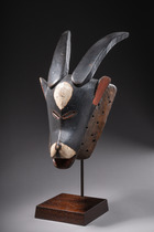 Horn mask of the "dye" mask ensemble, Côte d'Ivoire, Guro, Size: H: 42,5 cm (H: 16.7 inch), ID: 3052136 - 4/5