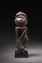 Stehende weibliche Figur, Nigeria, Chamba, Größe: H: 30 cm (H: 11.8 inch), ID: 3052270 - 3/4