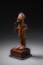 Standing male figure "mukuya", D. R. Congo, Bembe, Size: H: 14 cm (H: 5.5 inch), ID: 3051999 - 5/6